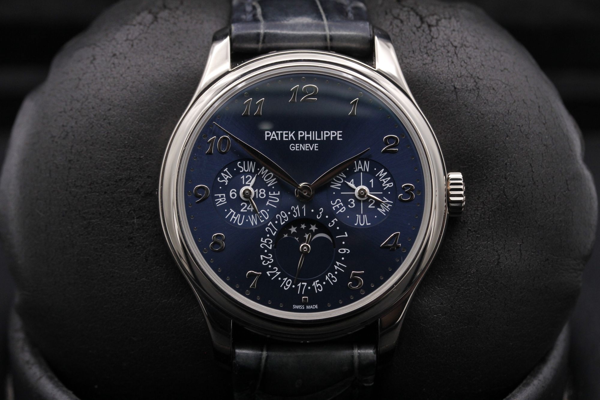 Patek clearance philippe 5327g