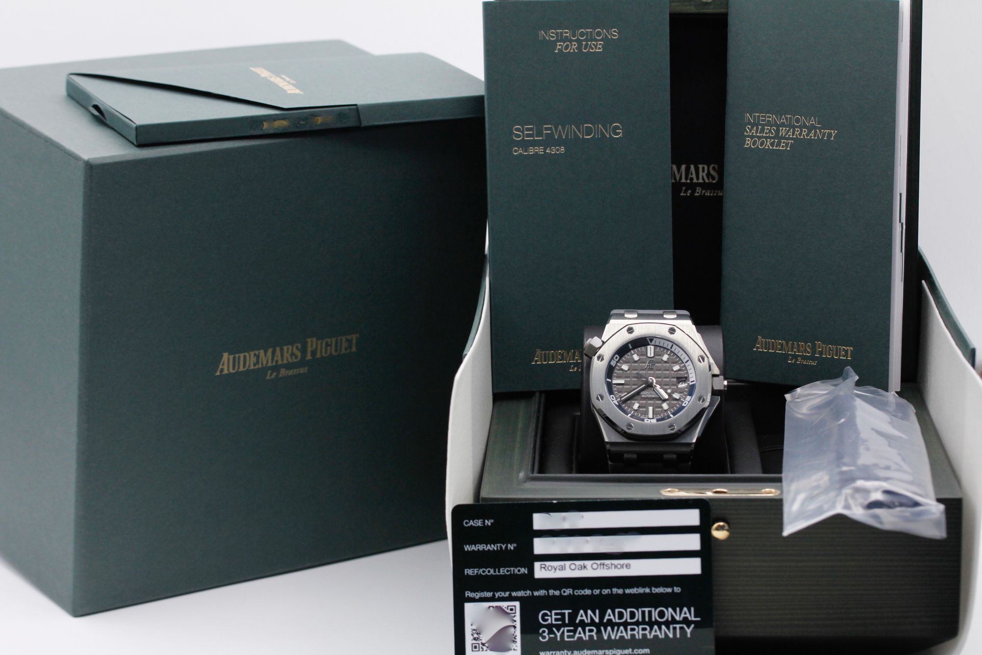 FSOT Audemars Piguet Royal Oak Offshore Diver 15720ST.OO.A009CA