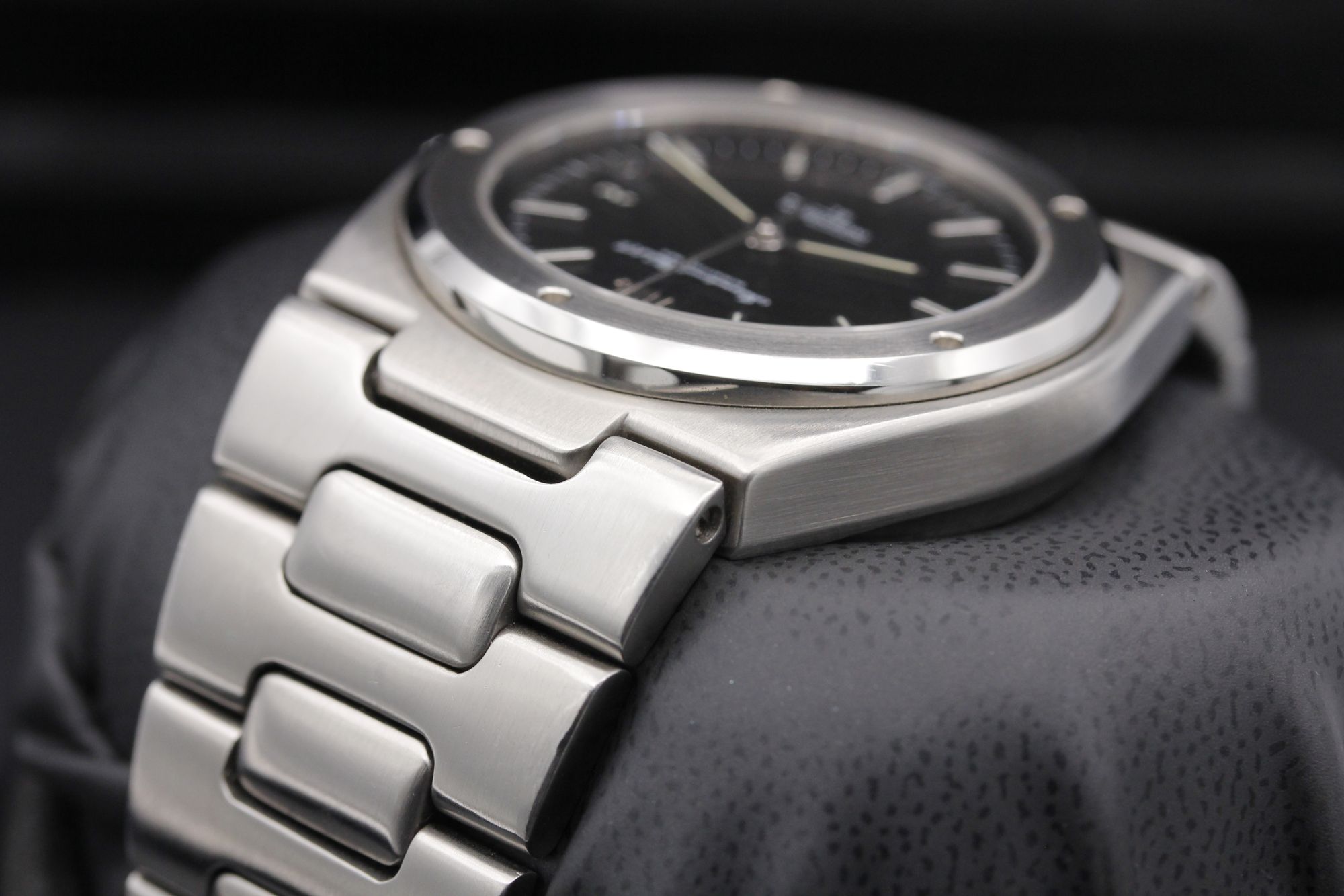 FSOT: IWC Ingenieur SL "Jumbo" - IW1832 - Black - Stainless Steel - 40mm - Excellent image 5