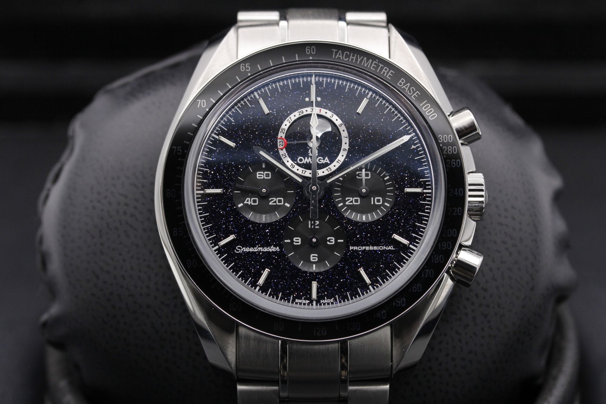 Omega speedmaster moonphase aventurine best sale