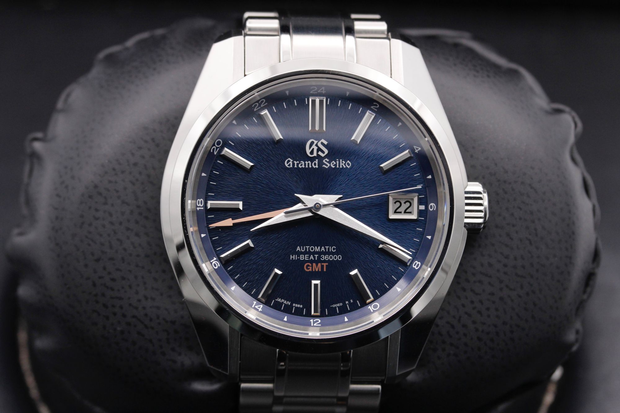Grand Seiko GMT "Boutique Edition" - SBGJ235 - Blue - Steel - 40mm - Excellent