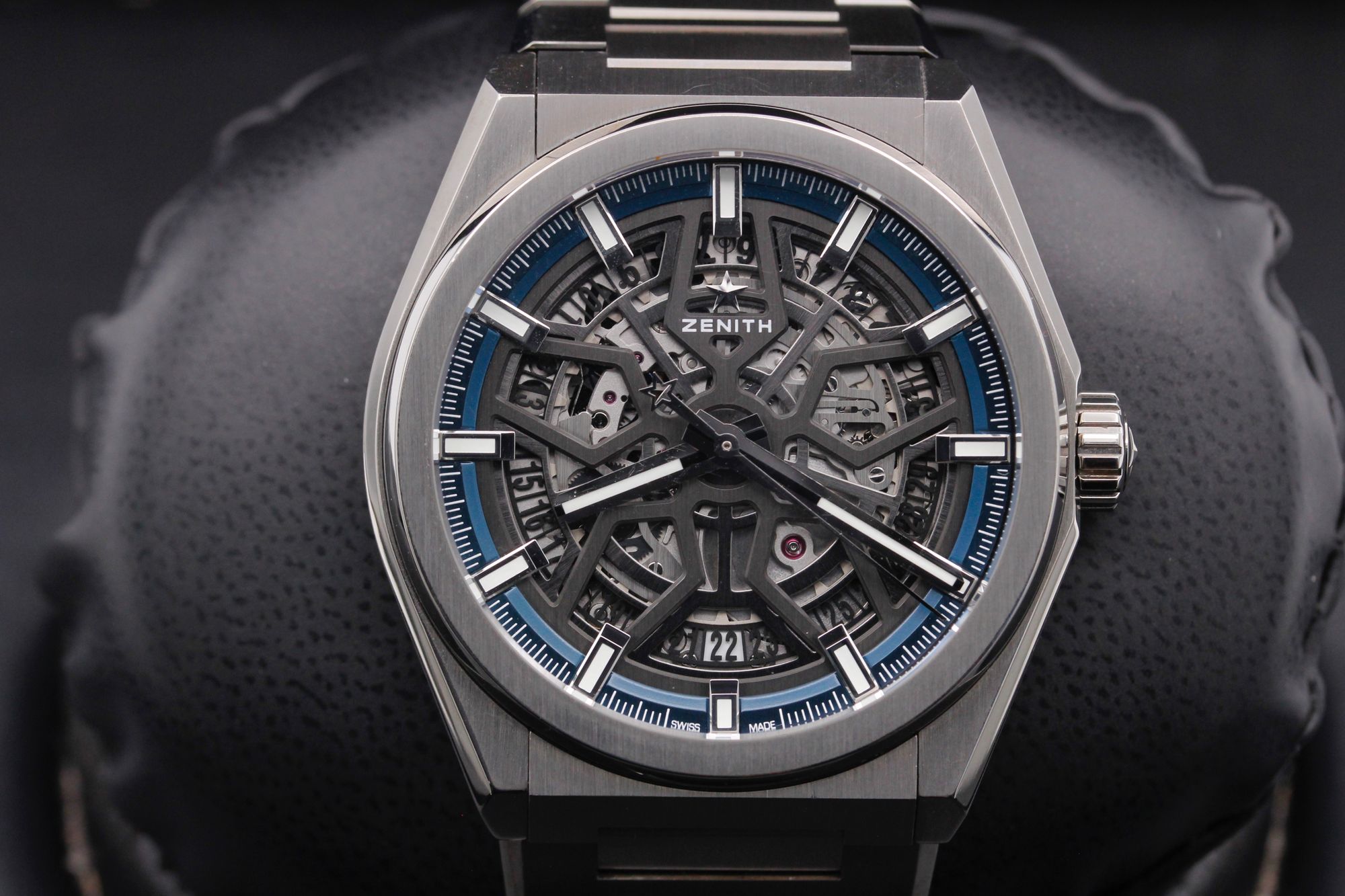 Zenith Defy Classic "Skeleton" - 95.9000.670/78.m9000 - Skeleton - Titanium