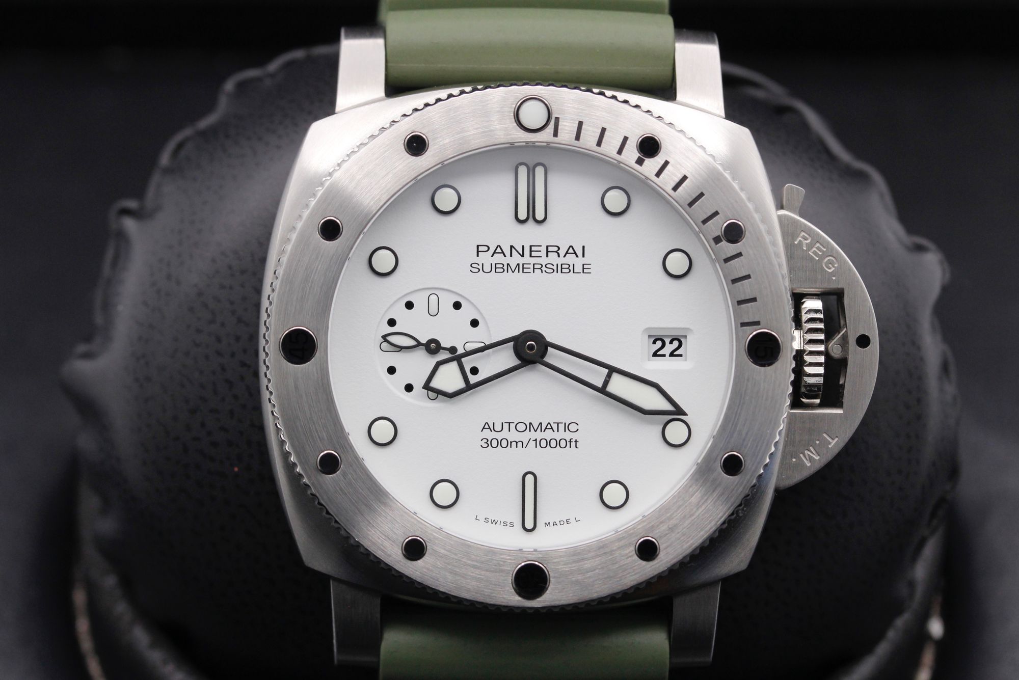 Panerai Luminor Submersible QuarantaQuattro Bianco - PAM1595 -White -44mm -New