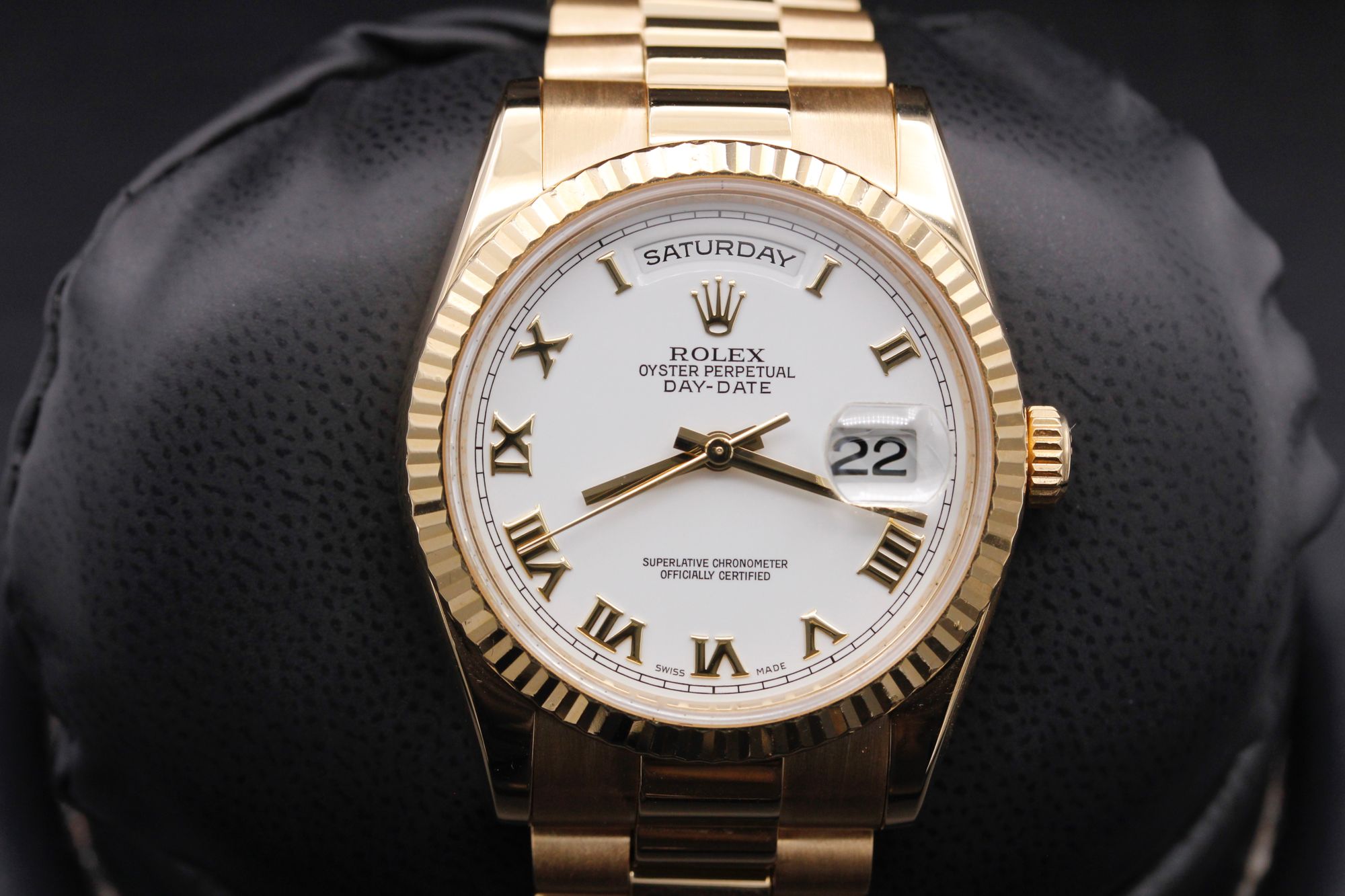 Rolex Day Date  - 118238 - White Roman - Yellow Gold - 36mm - Mint