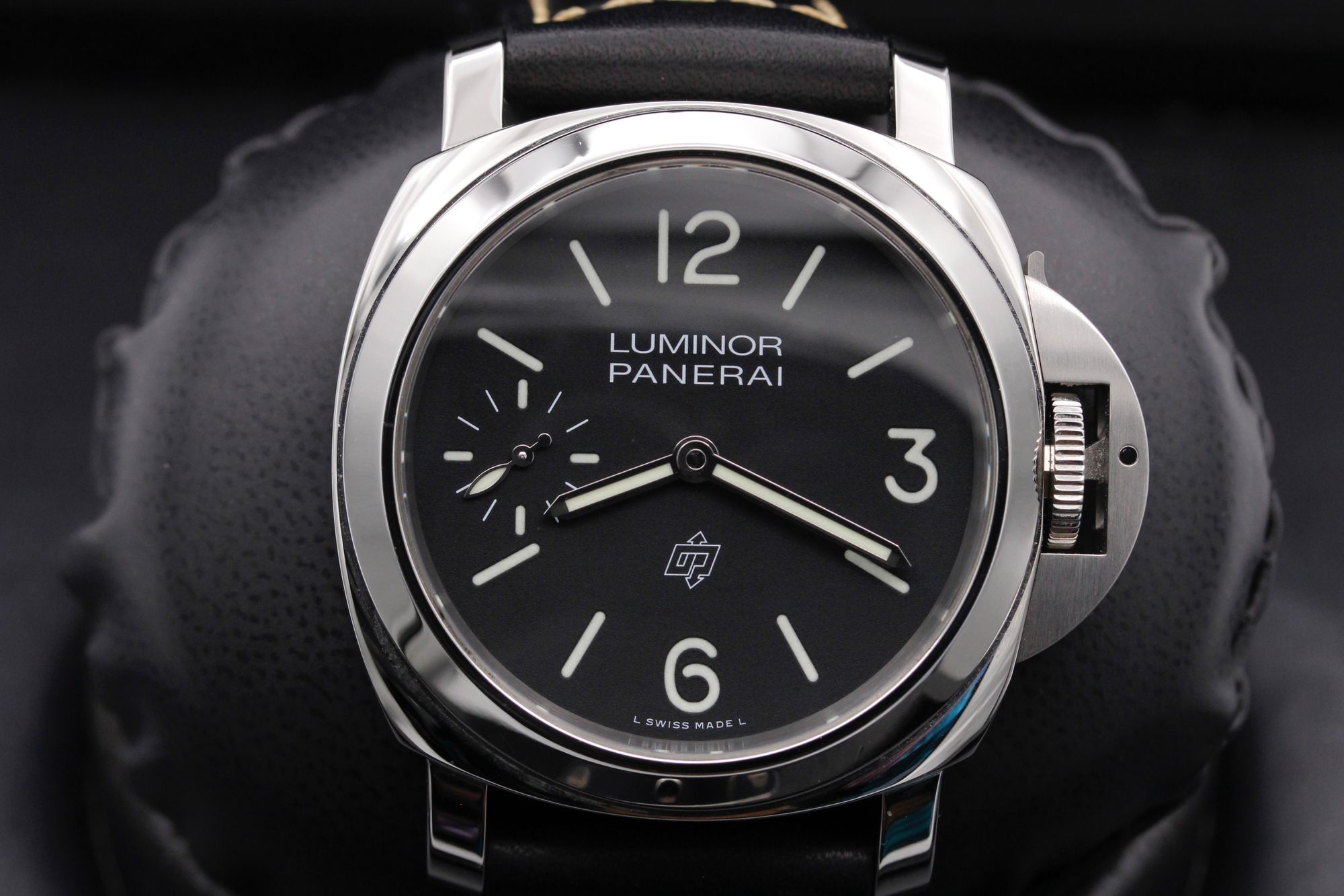 Panerai Luminor Logo  - PAM 01084 - Black - Stainless Steel - 44mm - Mint