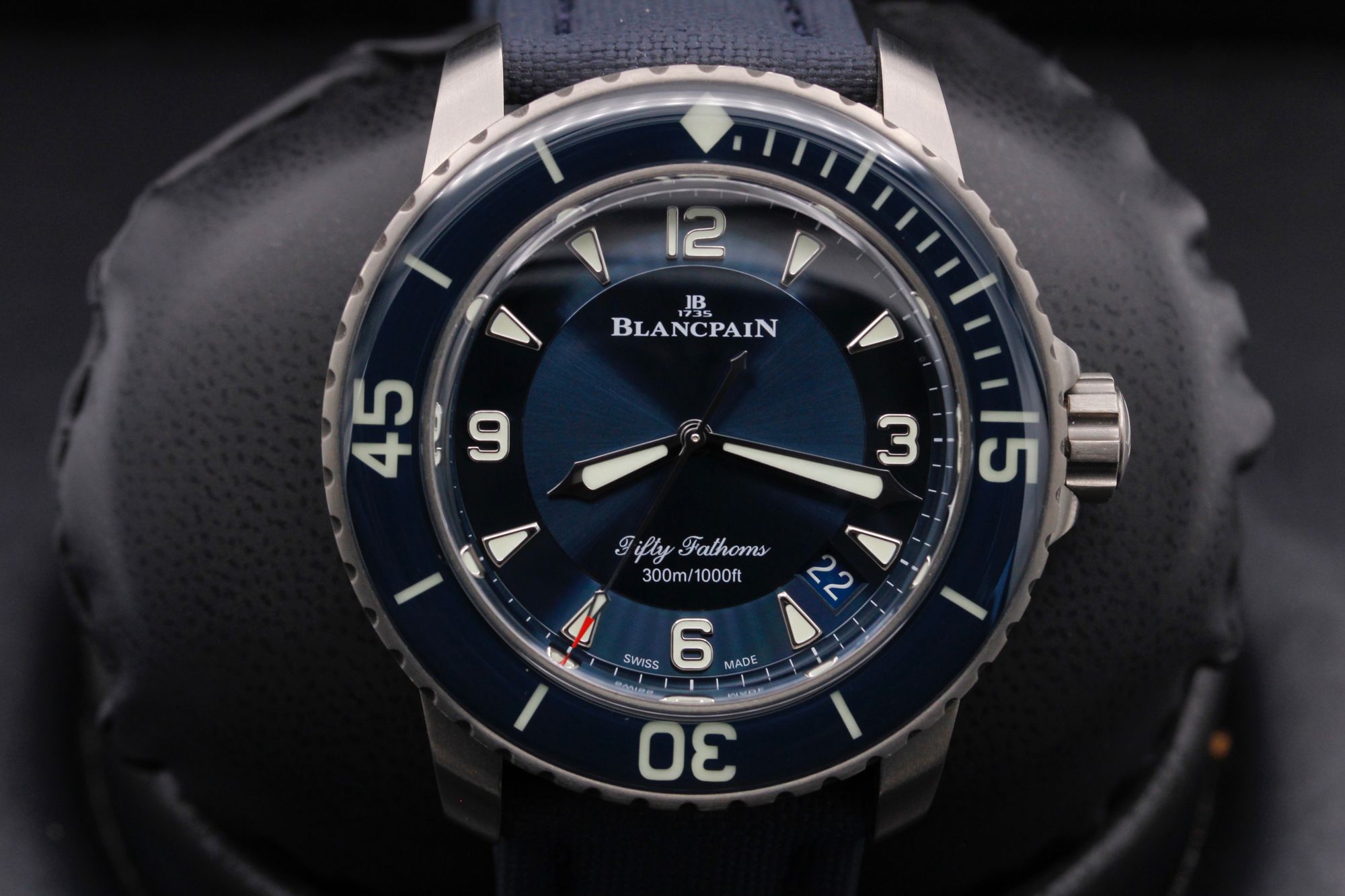 Blancpain Fifty Fathoms Titanium -5015-12B40-O52A - Blue - 45mm - Mint