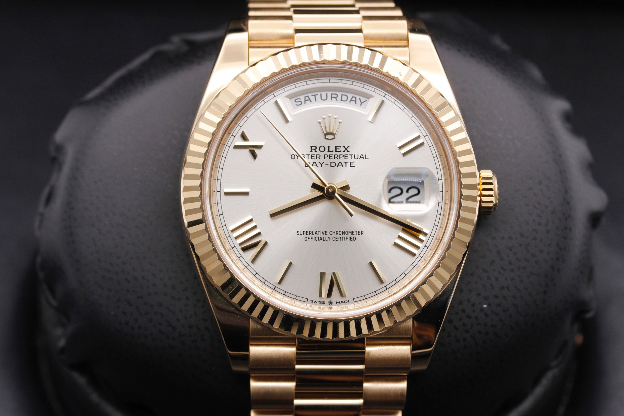 Rolex Day-Date 40  - 228238 - Silver Roman - Yellow Gold - 40mm - Mint