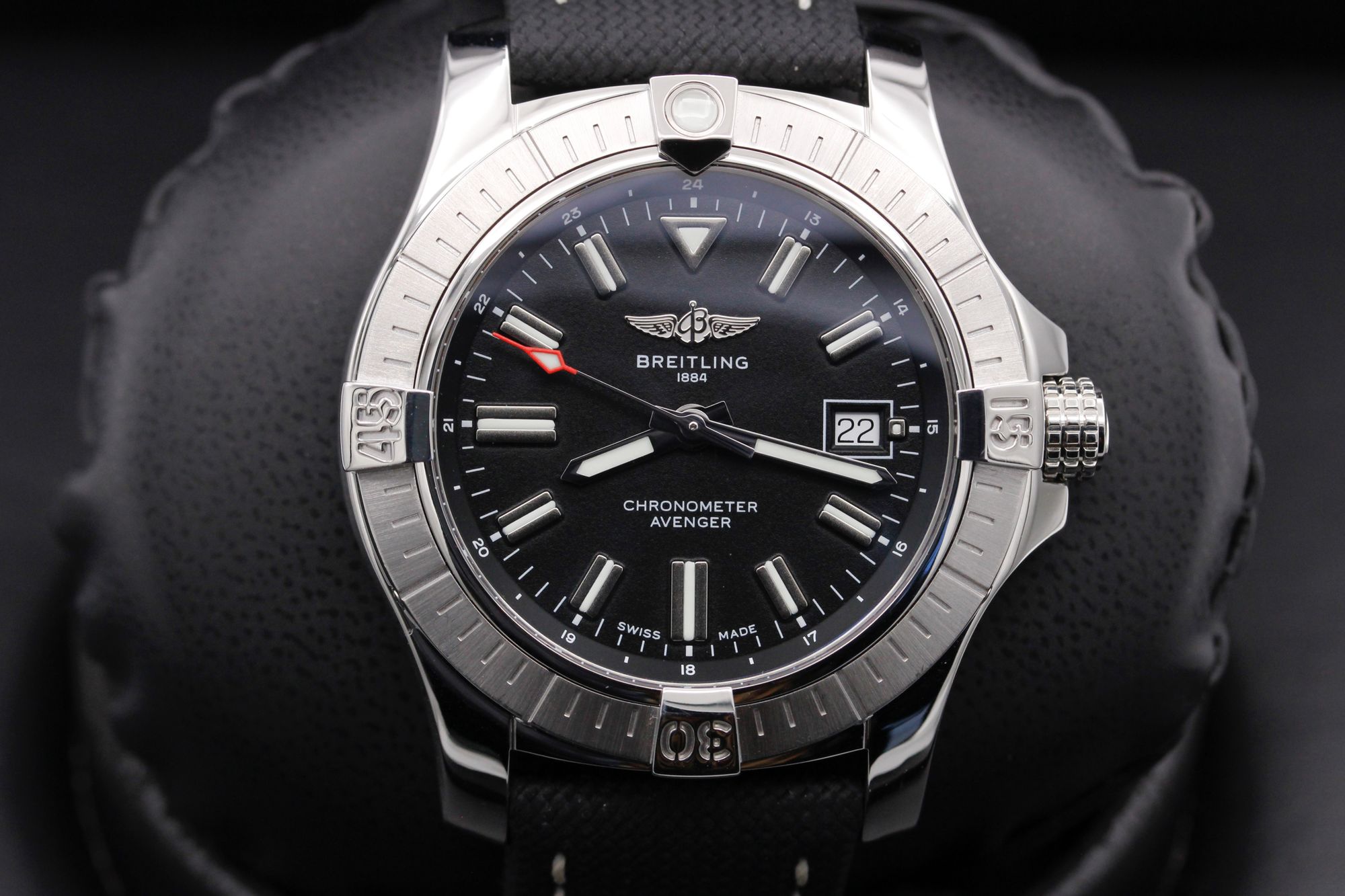 Breitling Avenger 43  - A17318101B1X1 - Black - Stainless Steel - 43mm - Mint