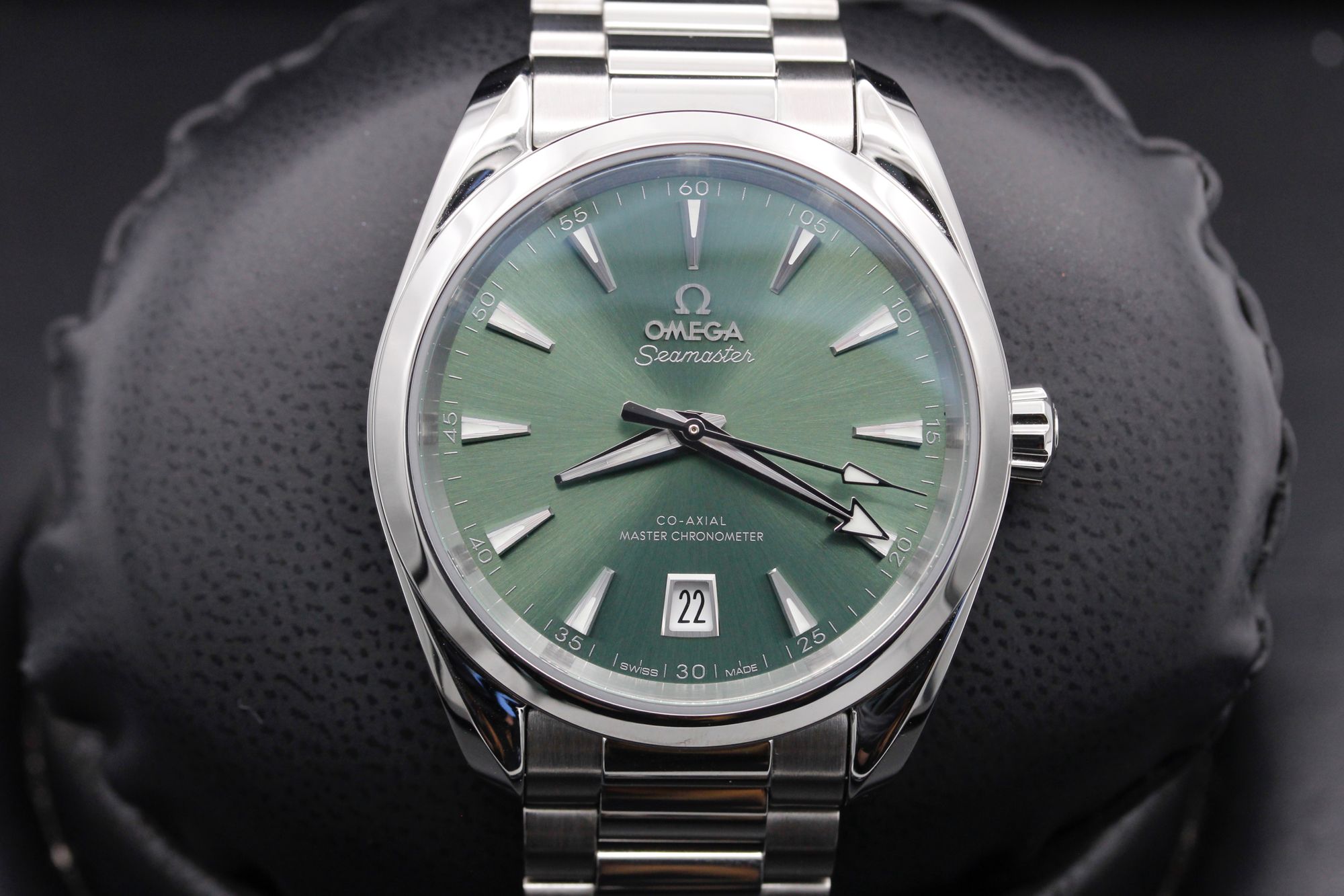 Omega Seamaster Aqua Terra   - 220.10.38.20.10.002 - Green - Stainless Steel - 38mm - Mint