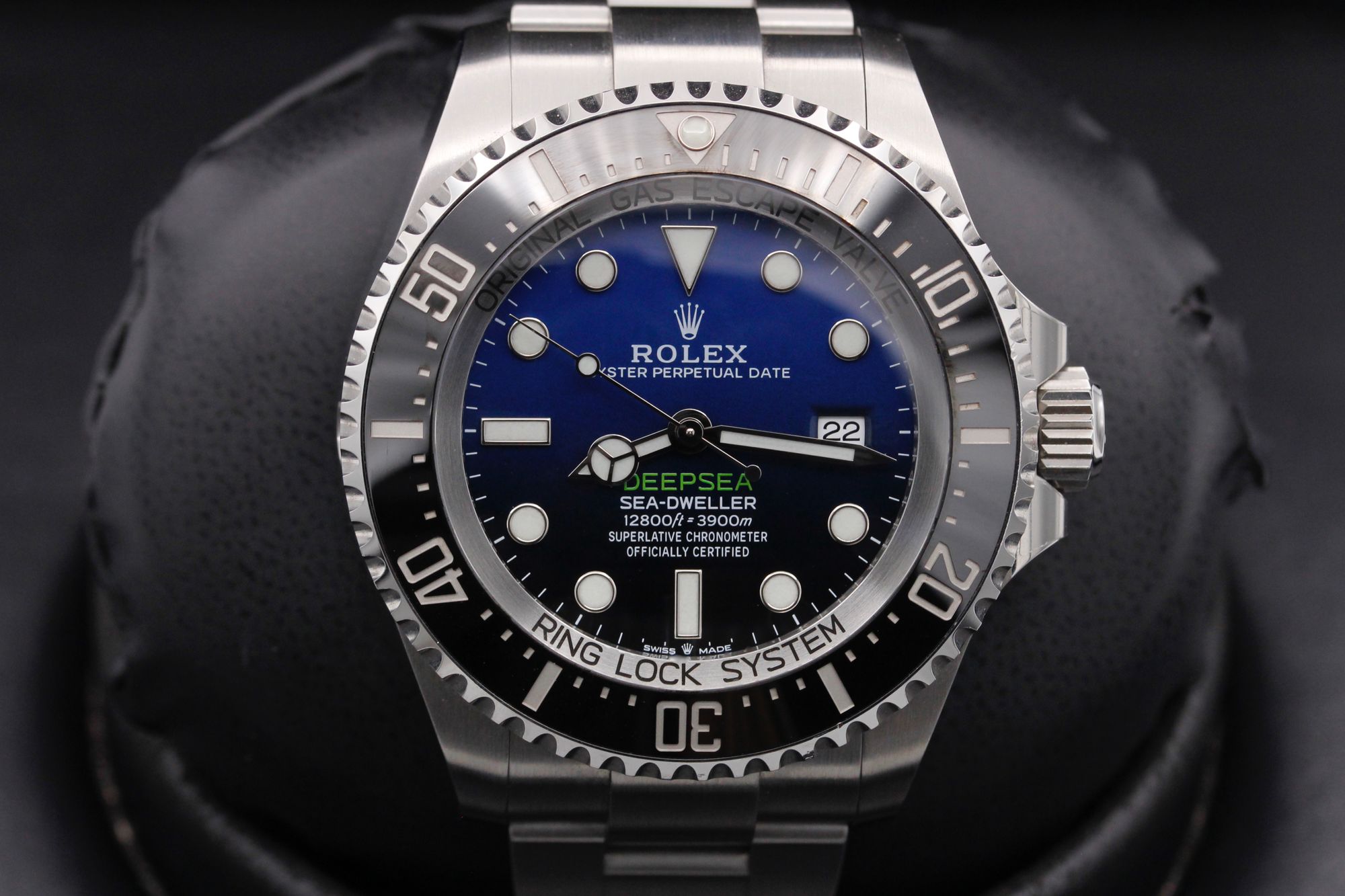 Rolex Deep Sea - Sea Dweller "James Cameron" - 126660 D-Blue - D-Blue - Stainless Steel - 44mm - Excellent - Never Refinished