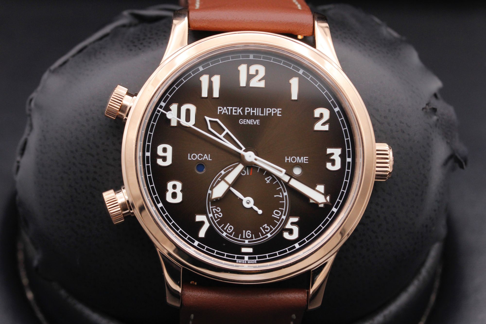 Patek Philippe Calatrava Pilot Travel Time  - 5524R-001 - Brown - Rose Gold - 42mm - Mint