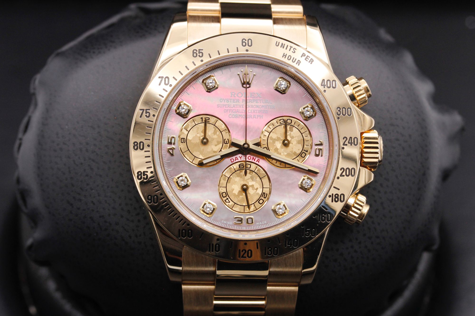 Rolex Daytona  - 116528 - Tahitian Mother of Pearl w Diamonds & Gold Crystal Sub Dials - Yellow Gold - 40mm - Mint