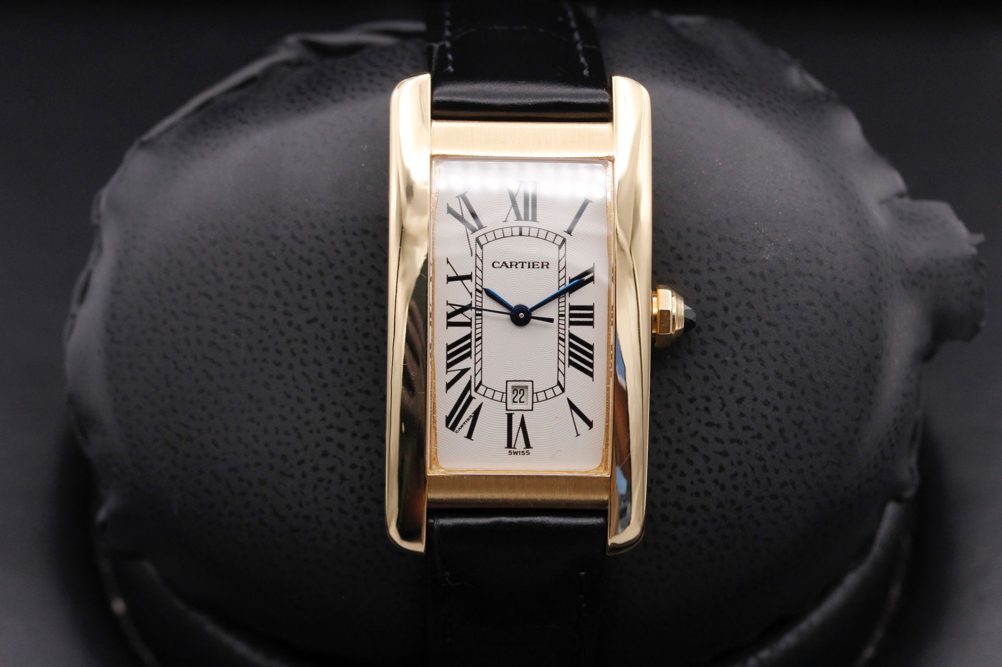 Cartier Tank Americaine  - 1725 - White - Yellow Gold - 22mm - Mint