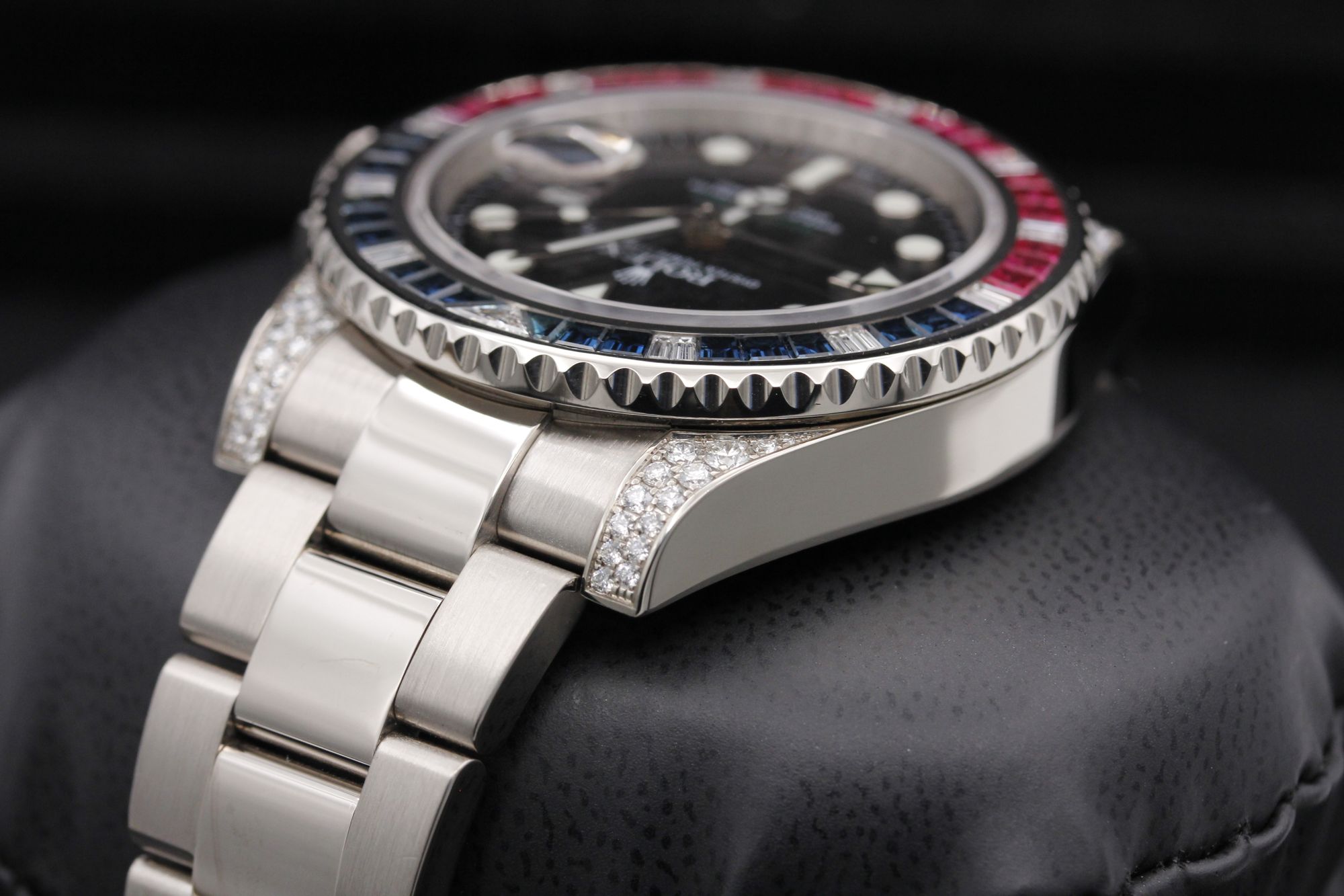 FSOT: Rolex GMT-Master II "SARU" - 116759SARU - Black w. Ruby-Sapphire-Diamond Bezel - White Gold - 40mm - Mint image 5