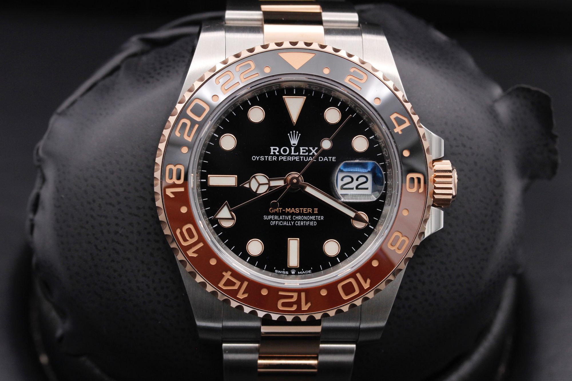 Rolex GMT Master II  "Rootbeer" - 126711CHNR - Black - Two Tone Rose Gold - 40mm - Mint - Never Refinished