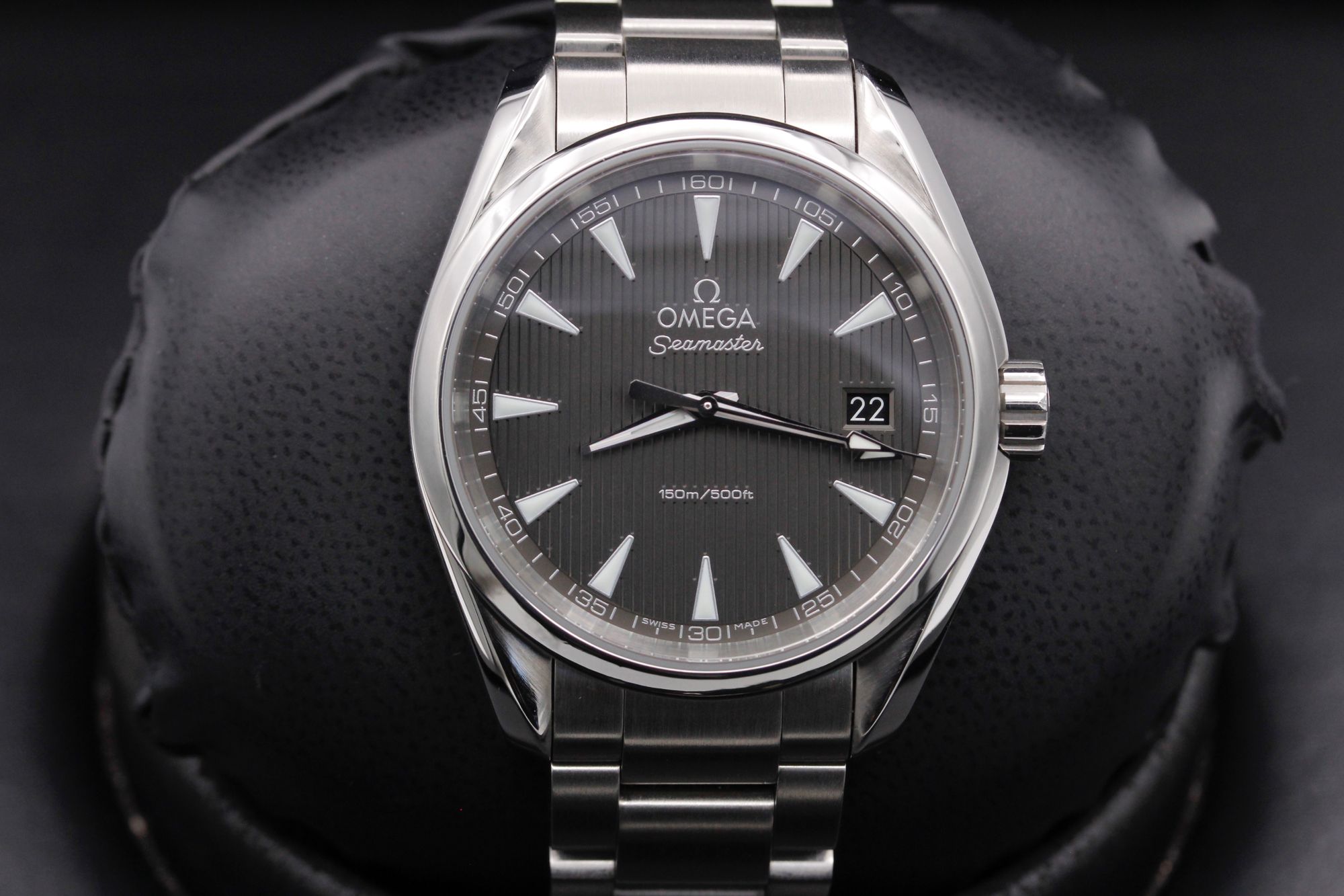 Omega Seamaster Aqua Terra Quartz  - 231.10.39.60.06.001 - Gray Teak - Stainless Steel - 39mm - Mint