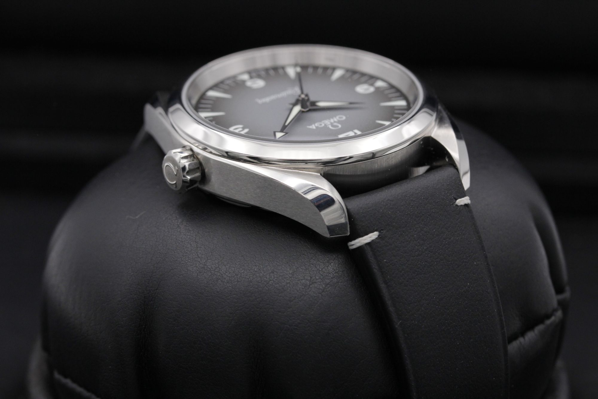 FSOT: Omega Railmaster  -  235.12.38.20.06.001 - Grey - Stainless Steel - 38mm - Like New image 4