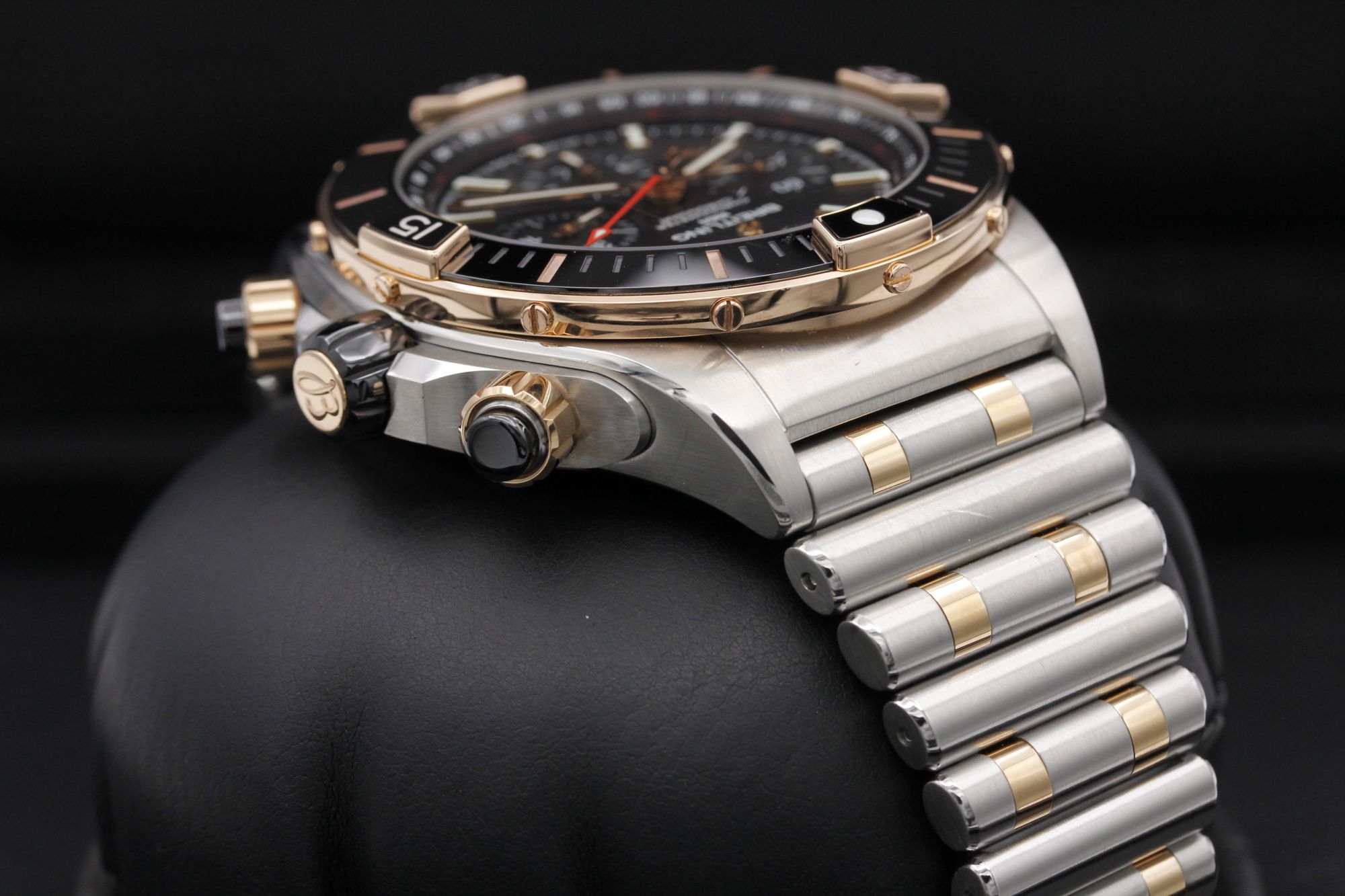 FSOT: Breitling Super Chronomat B01 44  - UB0136251B1U1 - Black - Two Tone Rose Gold - 44mm - Mint image 4