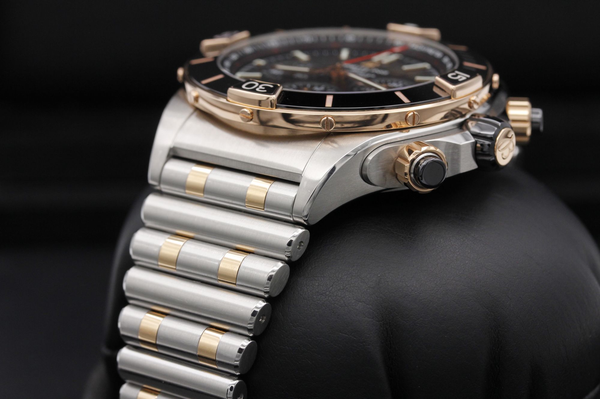 FSOT: Breitling Super Chronomat B01 44  - UB0136251B1U1 - Black - Two Tone Rose Gold - 44mm - Mint image 2