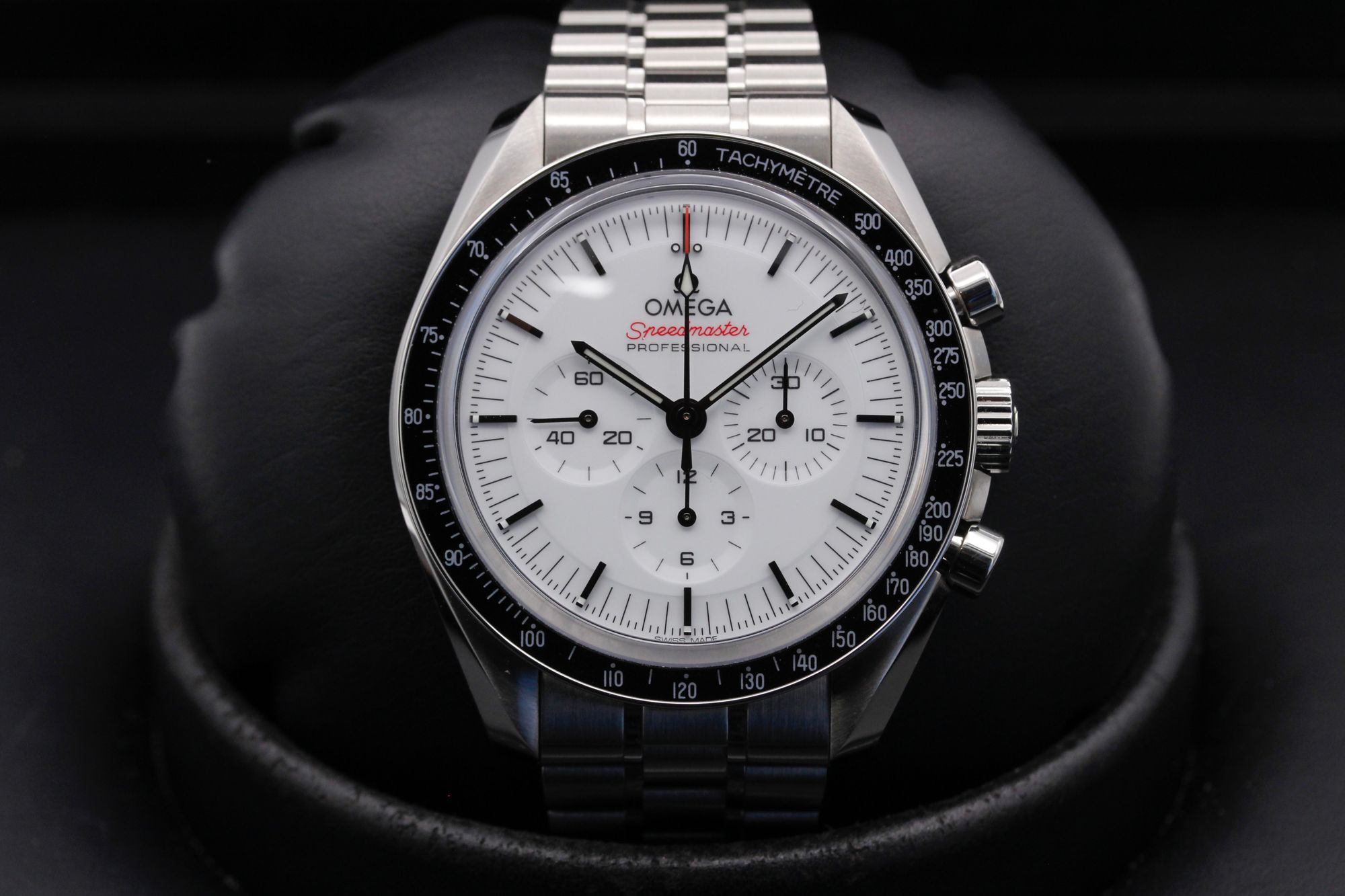 Omega Speedmaster Moonwatch "Professional" - 310.30.42.50.04.001 - White - Stainless Steel - 42mm - Mint