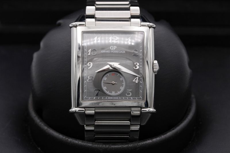 Girard Perregaux Girard Perregaux Vintage 1945 XXL 25880-11-221-11A