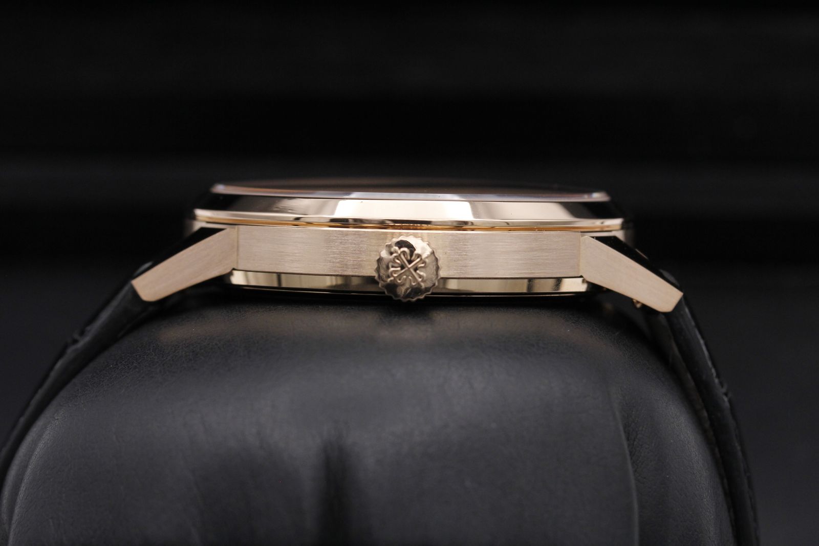 FSOT: Patek Philippe Annual Calendar "Regulator" - 5235/50R-001 - Black - Rose Gold - 40.5mm - Mint image 3