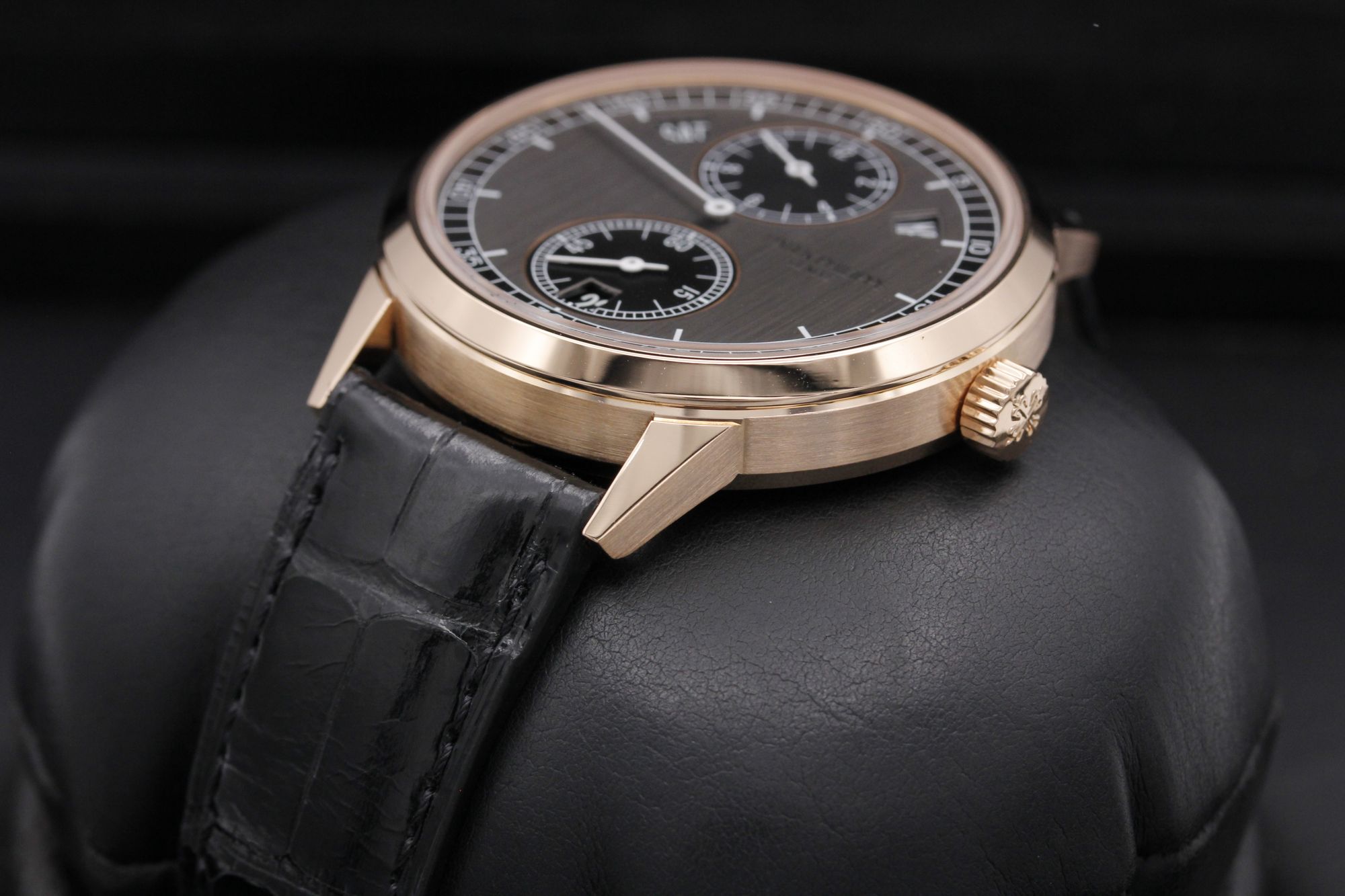 FSOT: Patek Philippe Annual Calendar "Regulator" - 5235/50R-001 - Black - Rose Gold - 40.5mm - Mint image 2