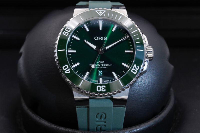 Oris Oris Aquis Date 01 733 7789 4157-07 4 23 37FC