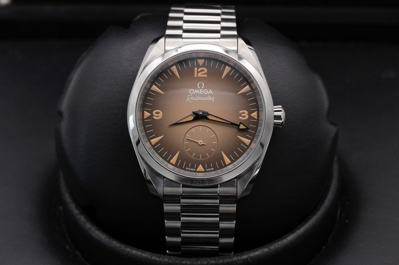 Omega Omega Railmaster 235.10.38.20.13.001