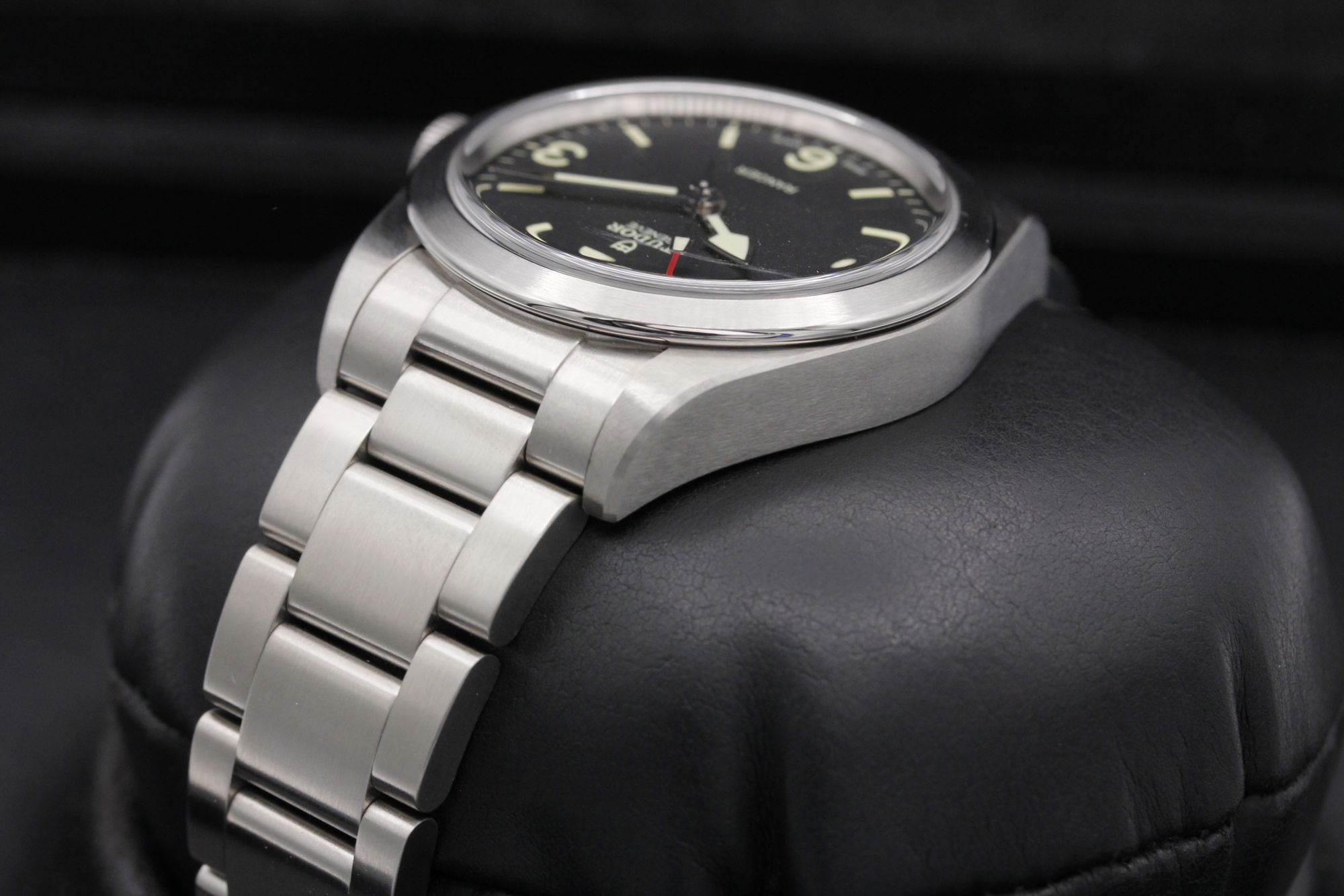 FSOT: Tudor Ranger  - 79930 - Black - Stainless Steel - 36mm - Excellent image 5