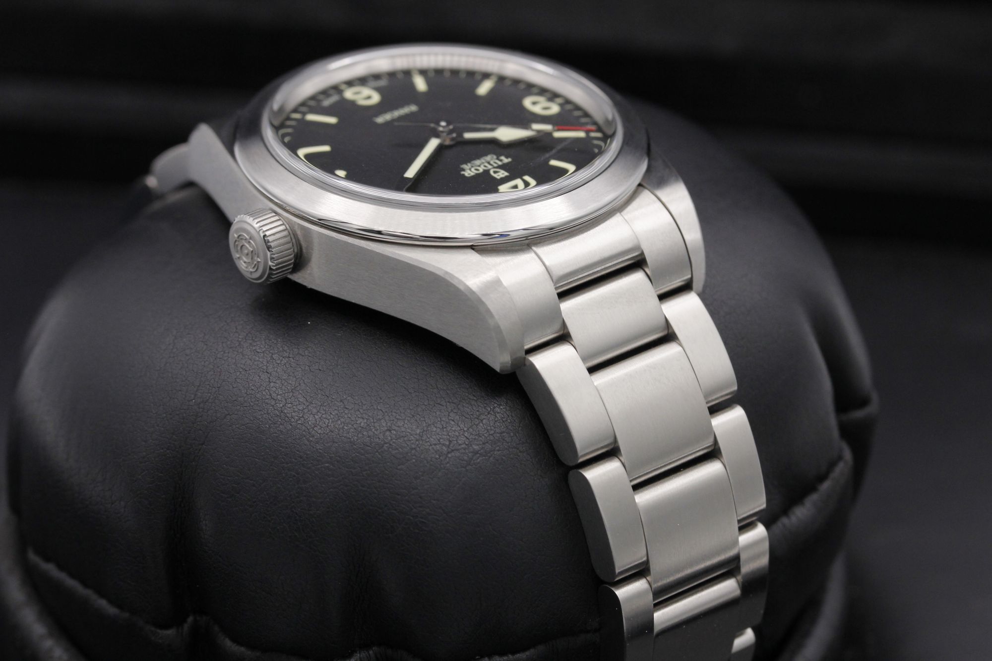 FSOT: Tudor Ranger  - 79930 - Black - Stainless Steel - 36mm - Excellent image 4