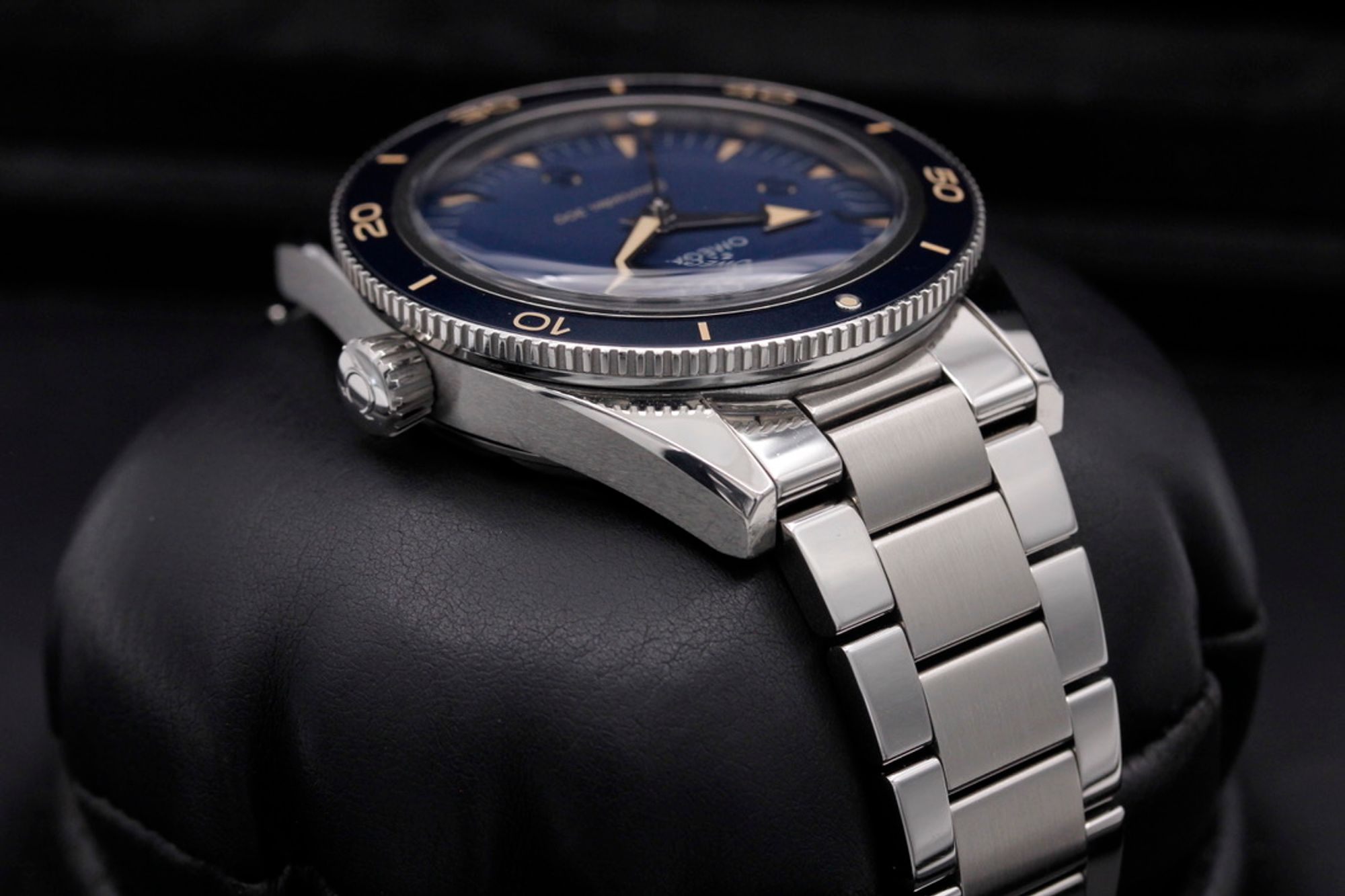 FSOT: Omega Seamaster 300  - 234.30.41.21.03.001 - Blue - Stainless Steel - 41mm - Excellent - Never Polished image 4