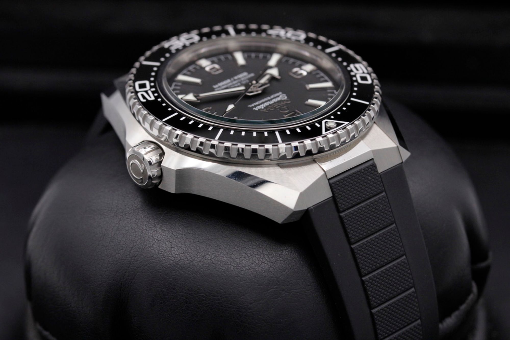 FSOT: Omega Seamaster Planet Ocean 600M  - 217.32.42.21.01.001 - Black - Stainless Steel - 42mm - Like New image 4