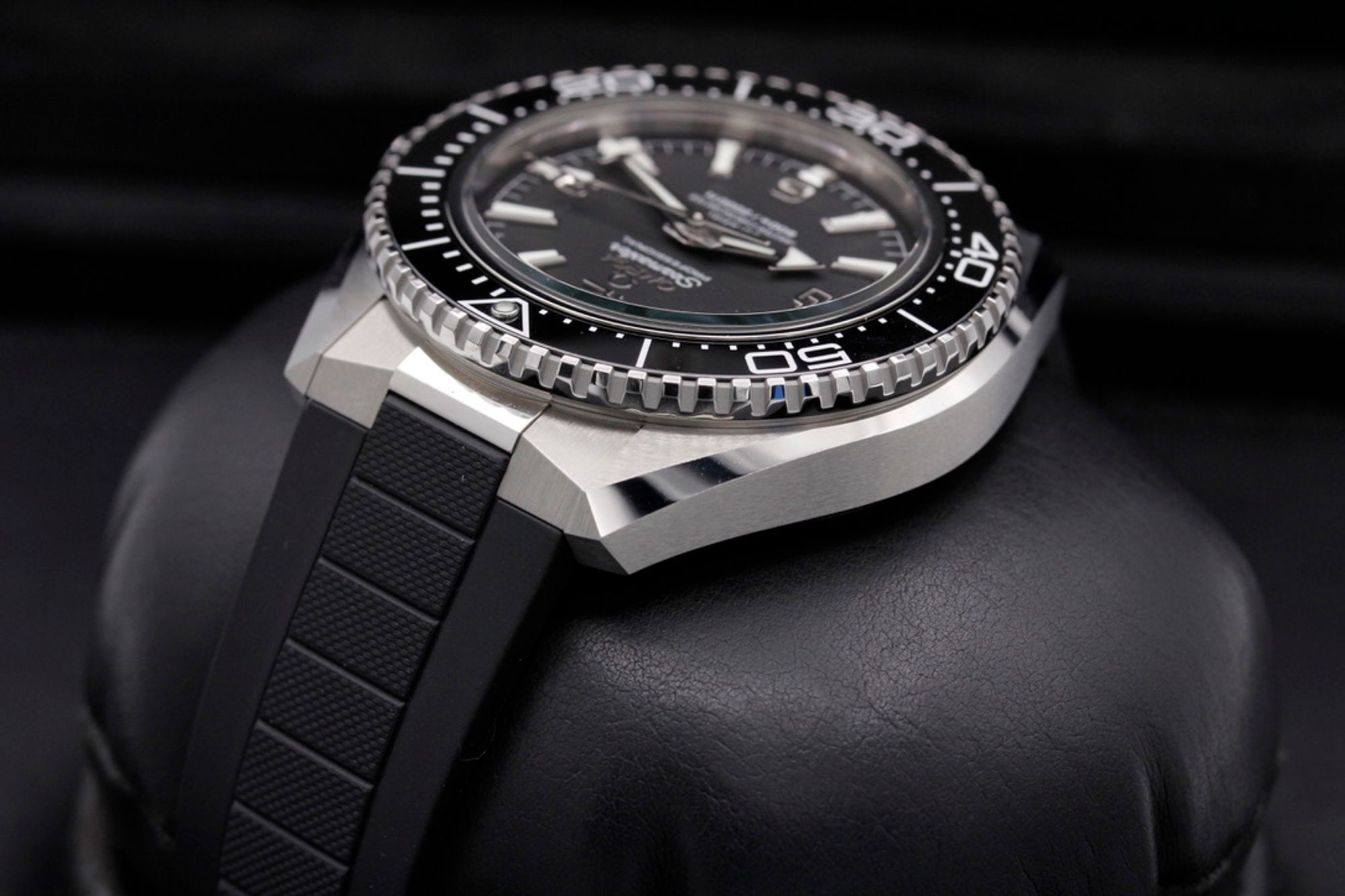 FSOT: Omega Seamaster Planet Ocean 600M  - 217.32.42.21.01.001 - Black - Stainless Steel - 42mm - Like New image 5