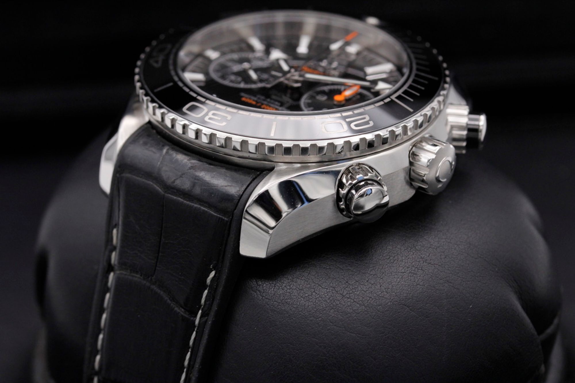 FSOT: Omega Planet Ocean 600M Chronograph  - 215.33.46.51.01.001 - Black - Stainless Steel - 45.5mm - Excellent image 2