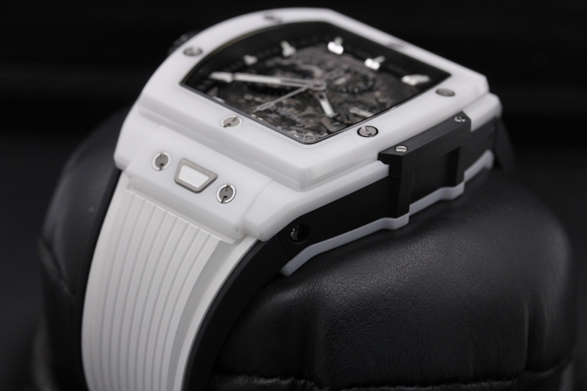 FSOT: Hublot Spirit of Big Bang  - 642.HX.0170.RX - Skeleton - Ceramic - 42mm - Mint image 5