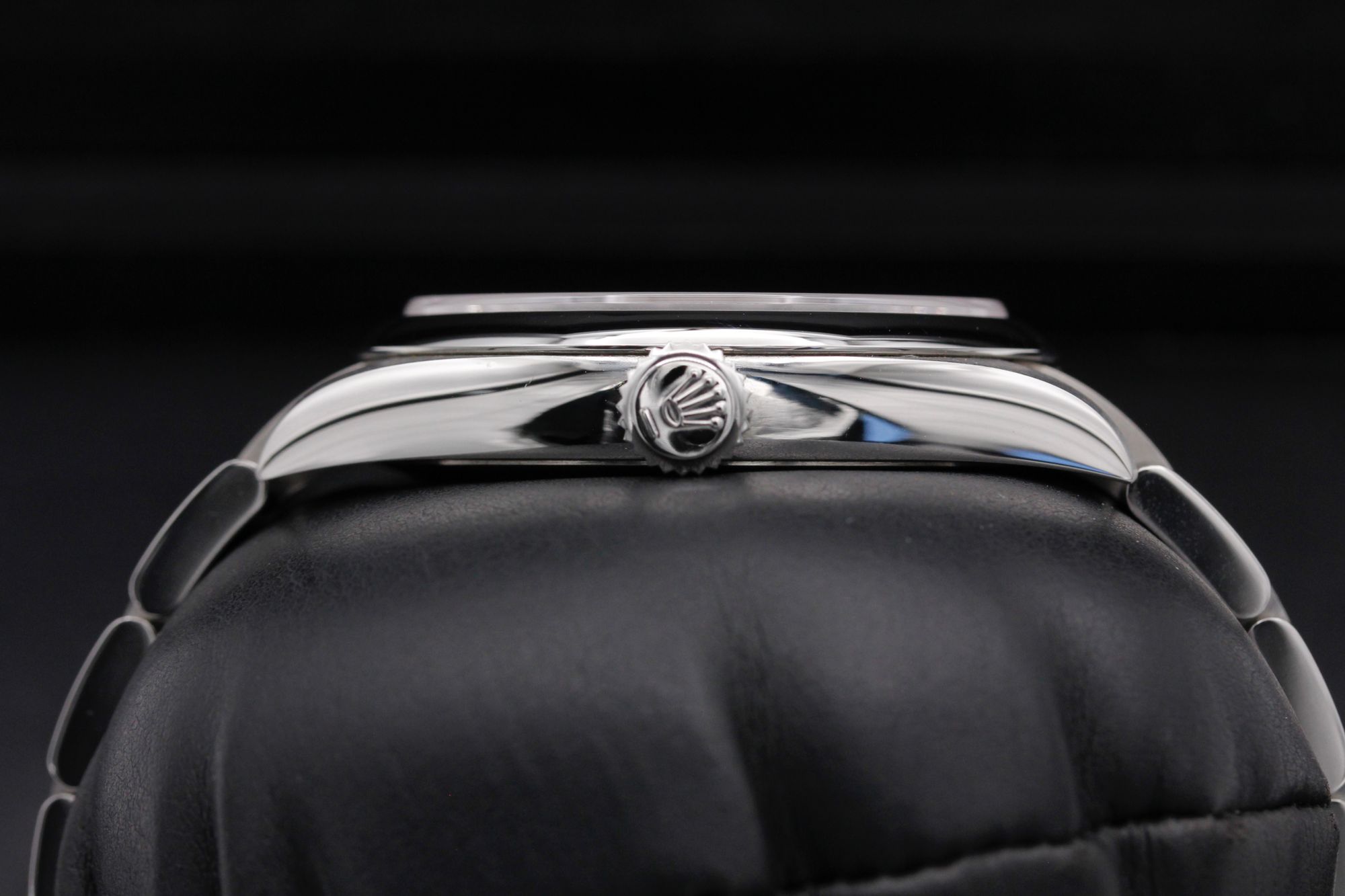 FSOT: Rolex Oyster Perpetual 41 "Pistachio" - 134300 - Pistachio - Stainless Steel - 41mm - Excellent image 3