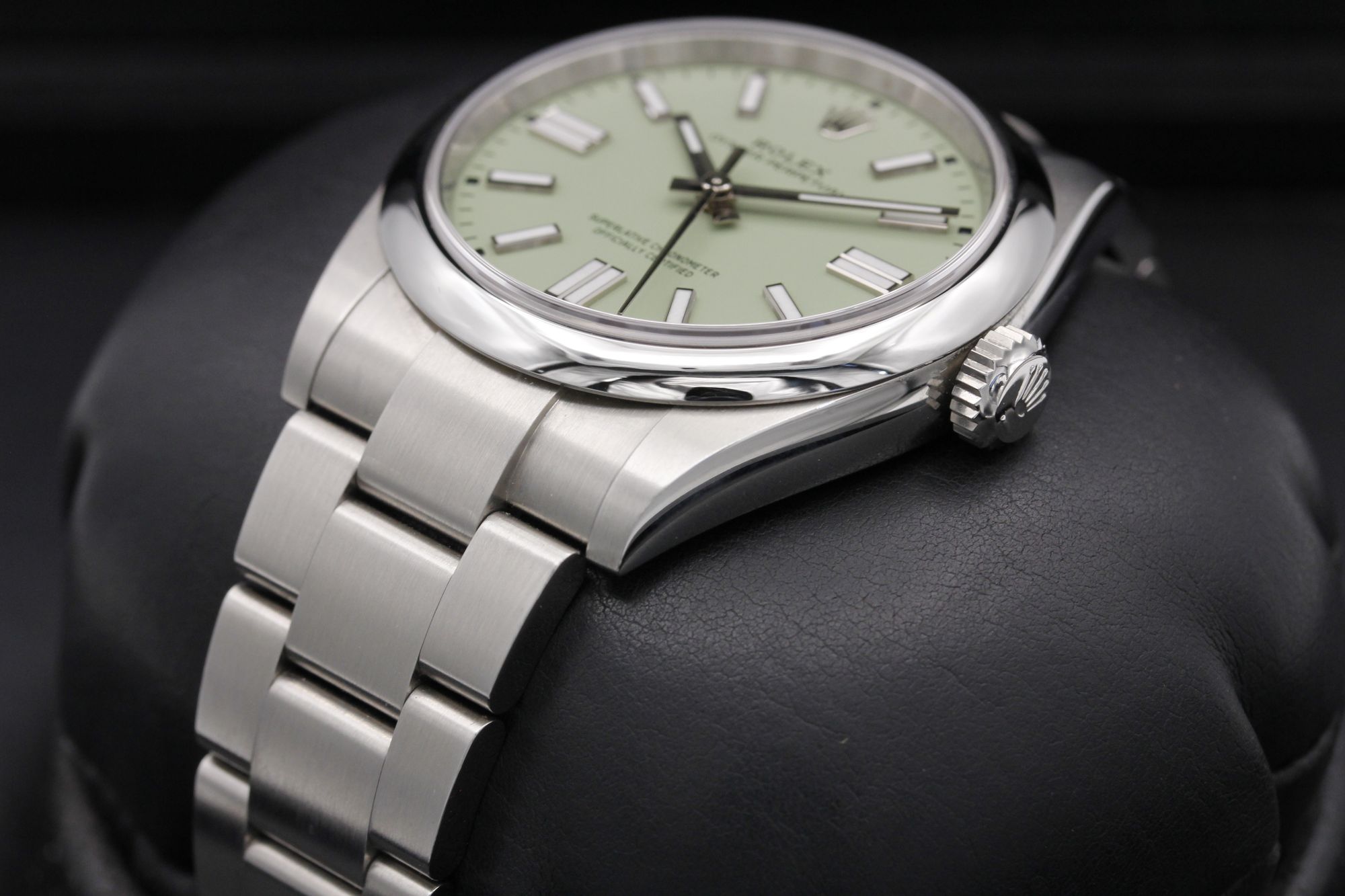 FSOT: Rolex Oyster Perpetual 41 "Pistachio" - 134300 - Pistachio - Stainless Steel - 41mm - Excellent image 2