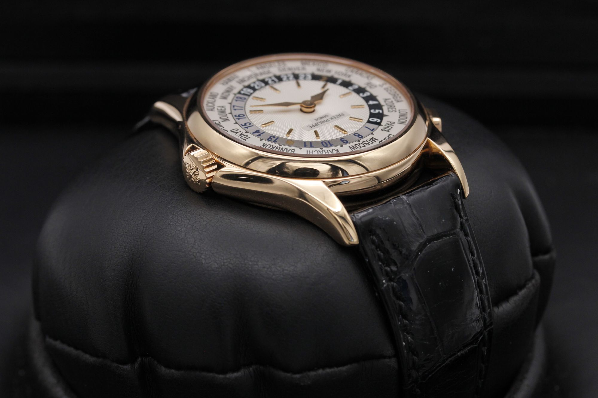 FSOT: Patek Philippe World Time - 5110R-001 - Silver Opaline Guilloche - Rose Gold - 37mm - Excellent image 4