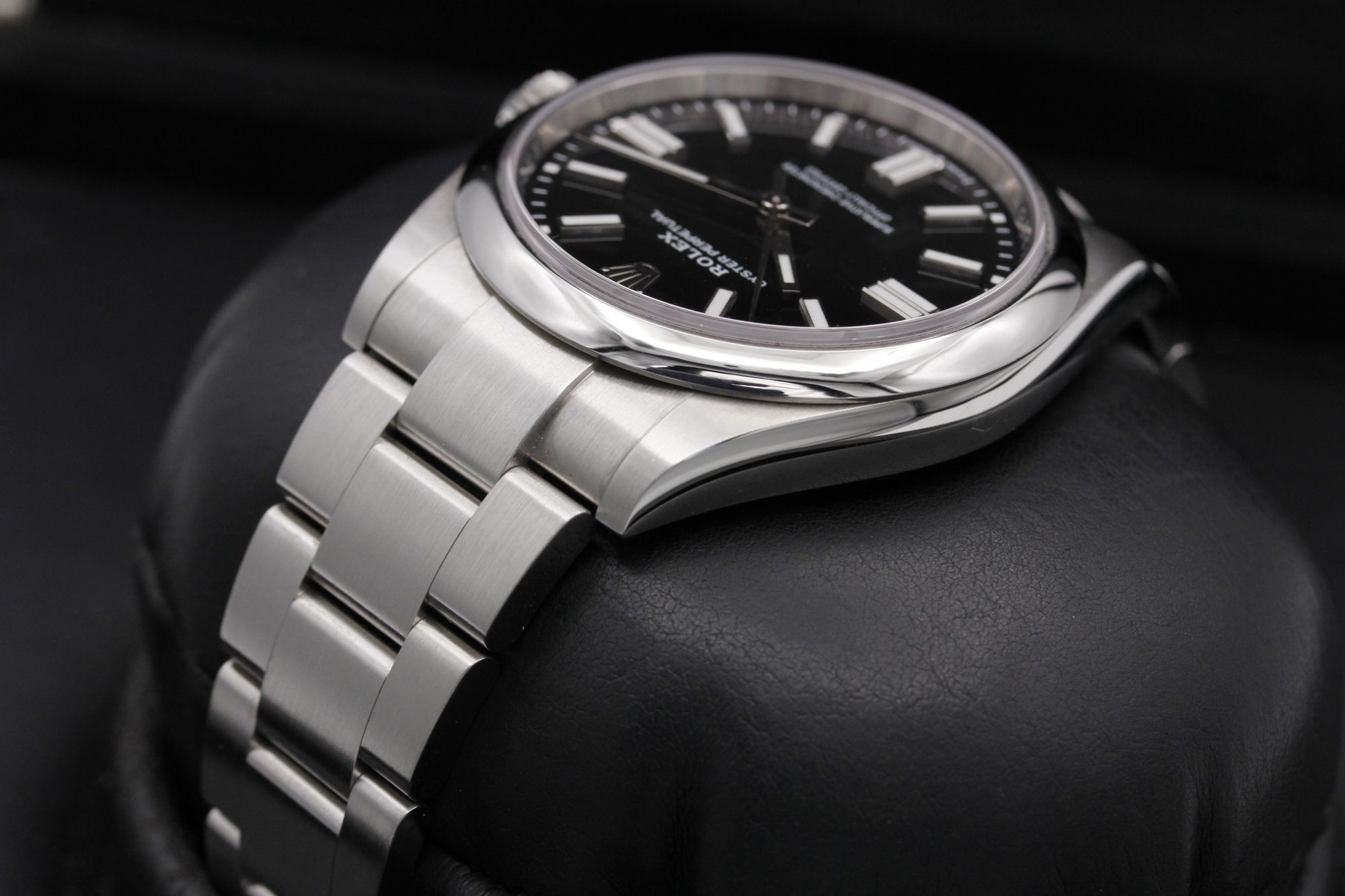 FSOT: Rolex Oyster Perpetual 41 - 134300 - Black - Stainless Steel - 41mm - Mint image 5