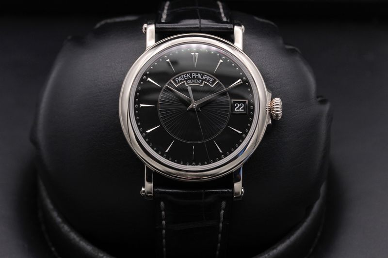 Patek Philippe Patek Philippe Calatrava "Patek Philippe Serviced 2026" 5153G-001