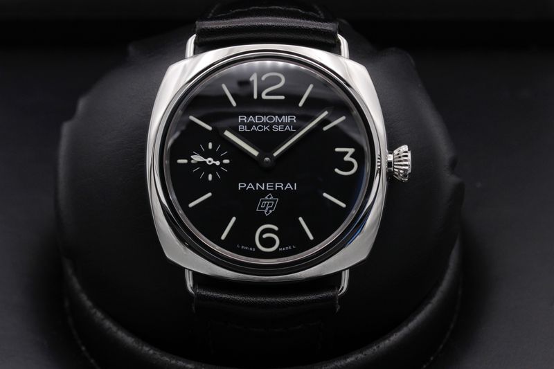 Panerai Panerai Radiomir "Black Seal" PAM 00380