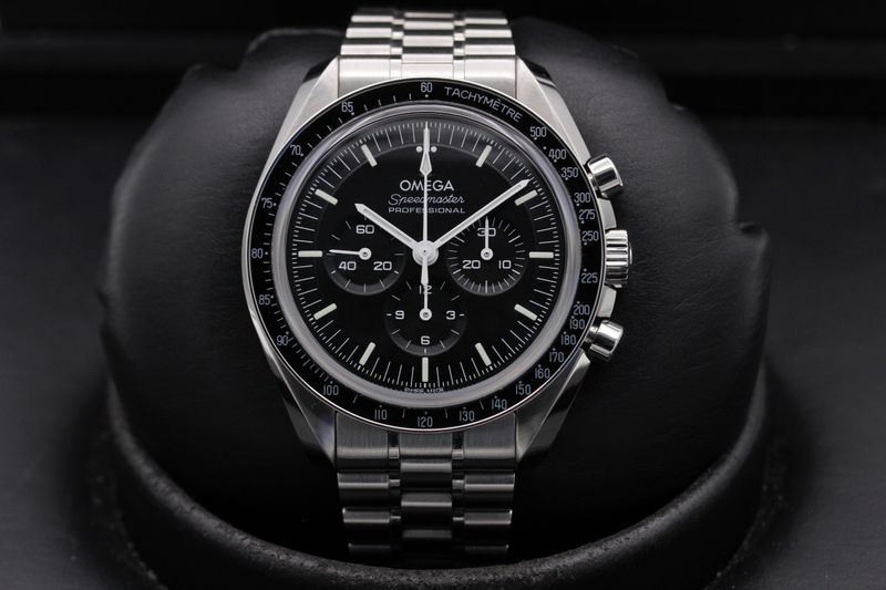 Omega Omega Speedmaster "Sapphire Sandwich" 310.30.42.50.01.002