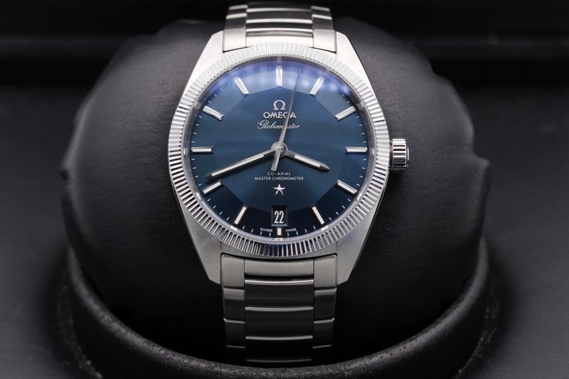 Omega Omega Globemaster "Omega Serviced 2026" 130.30.39.21.03.001