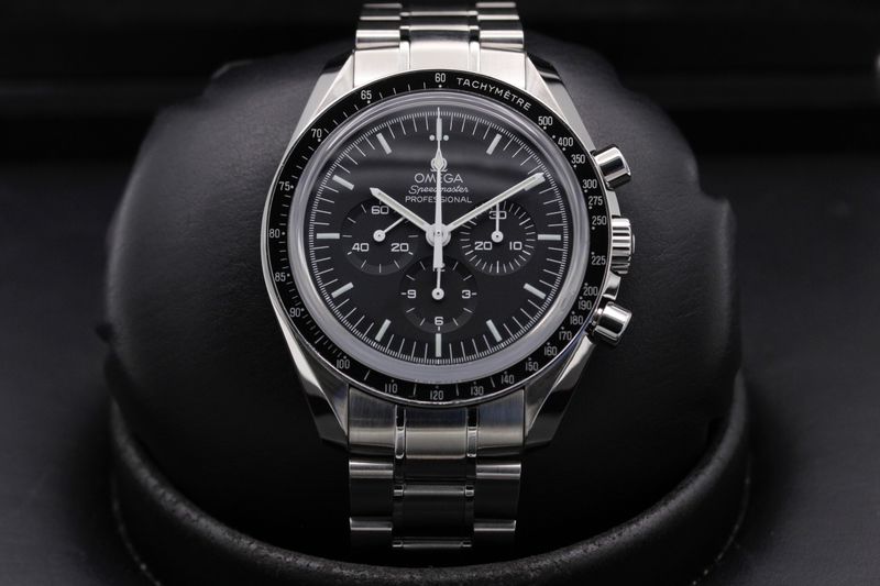 Omega Omega Speedmaster "2020" 311.30.42.30.01.006